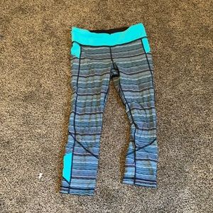 Lulu lemon capris